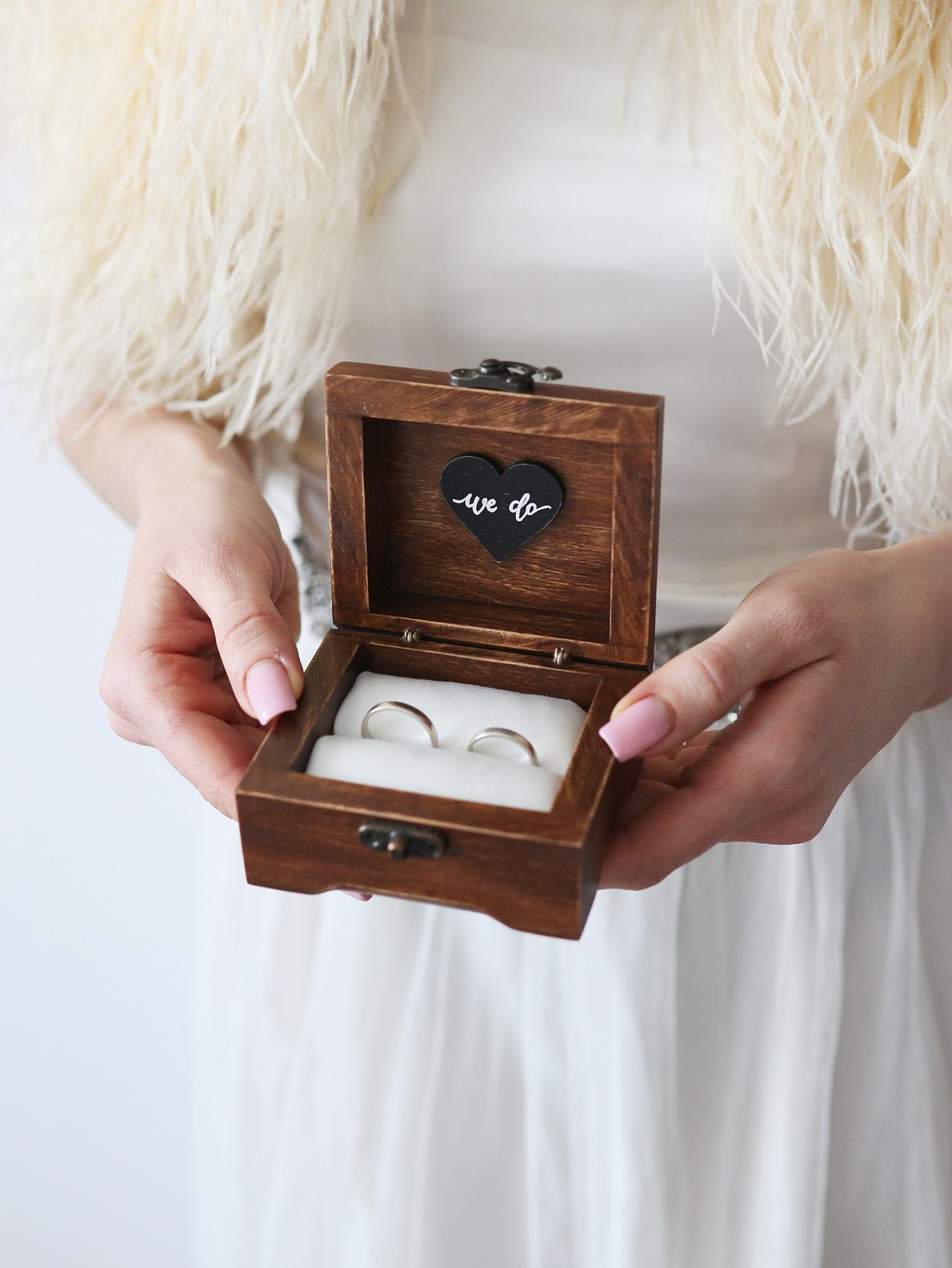 Коробочка для колец с чёрным сердечком WE DO
