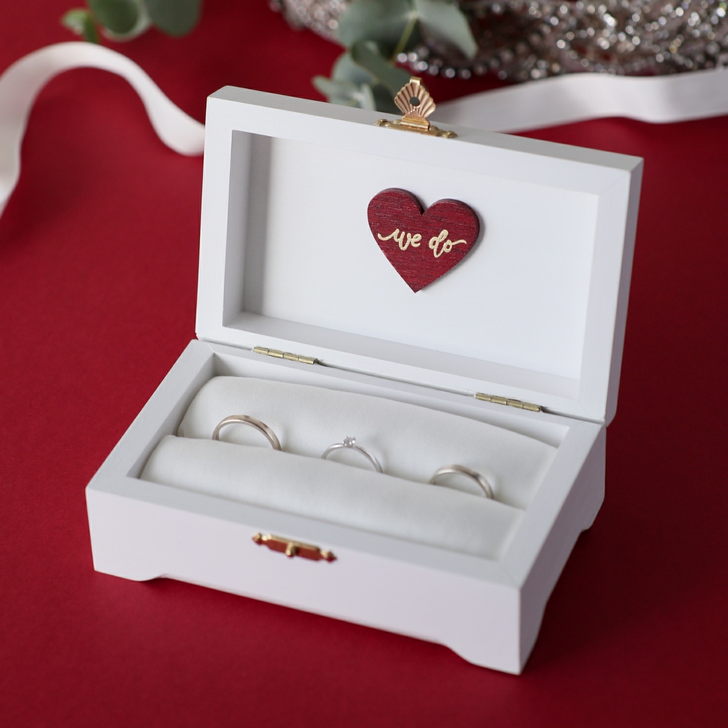 Шкатулка прямоугольная с бордовым сердечком WE DO