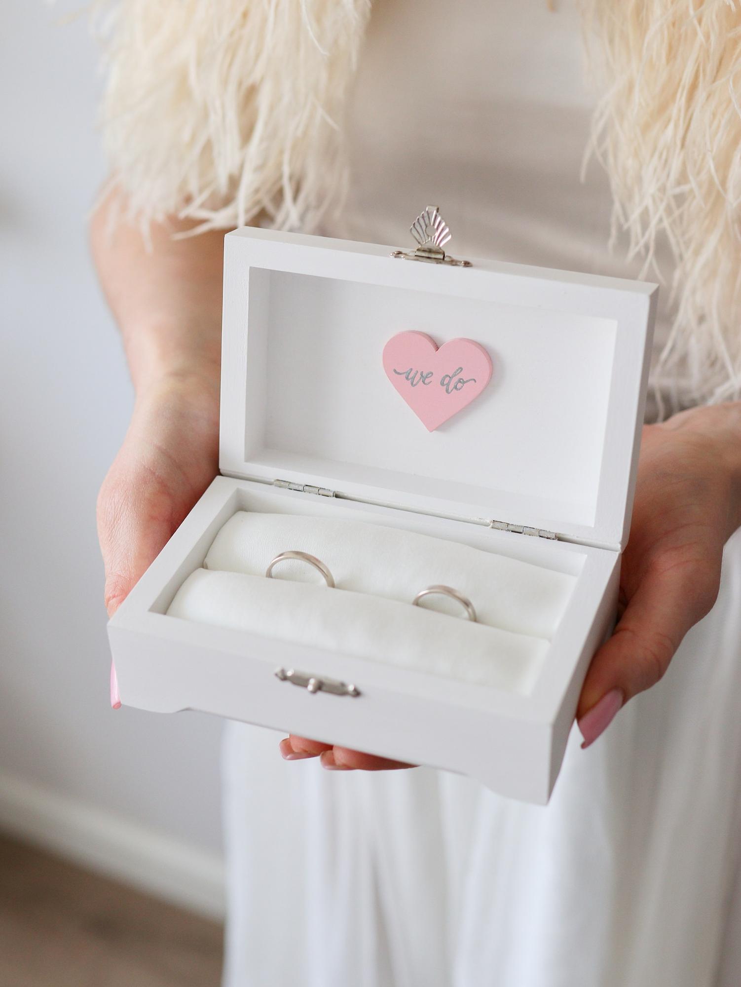 Шкатулка прямоугольная с розовым сердечком WE DO