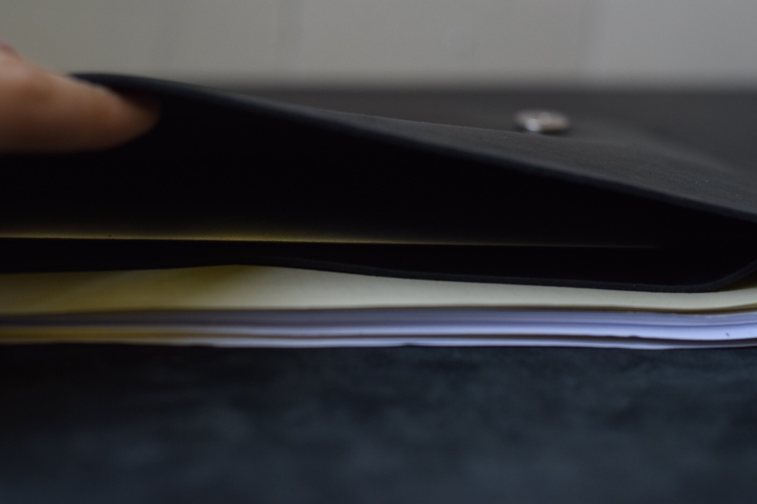 Чехол на MacBook 13“ с отделением для бумаг А4