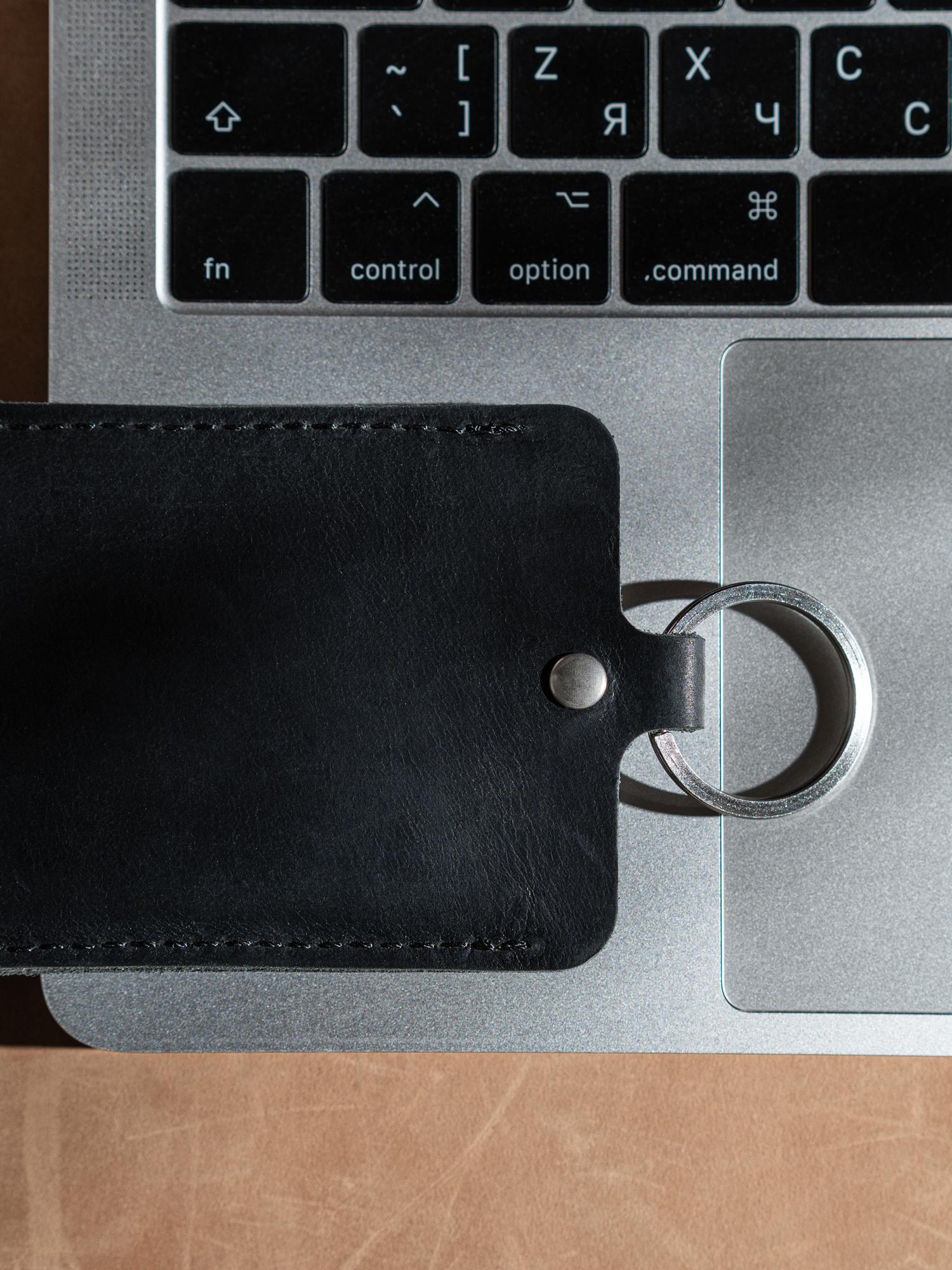 Кожаный картхолдер на кольце на 2 отделения