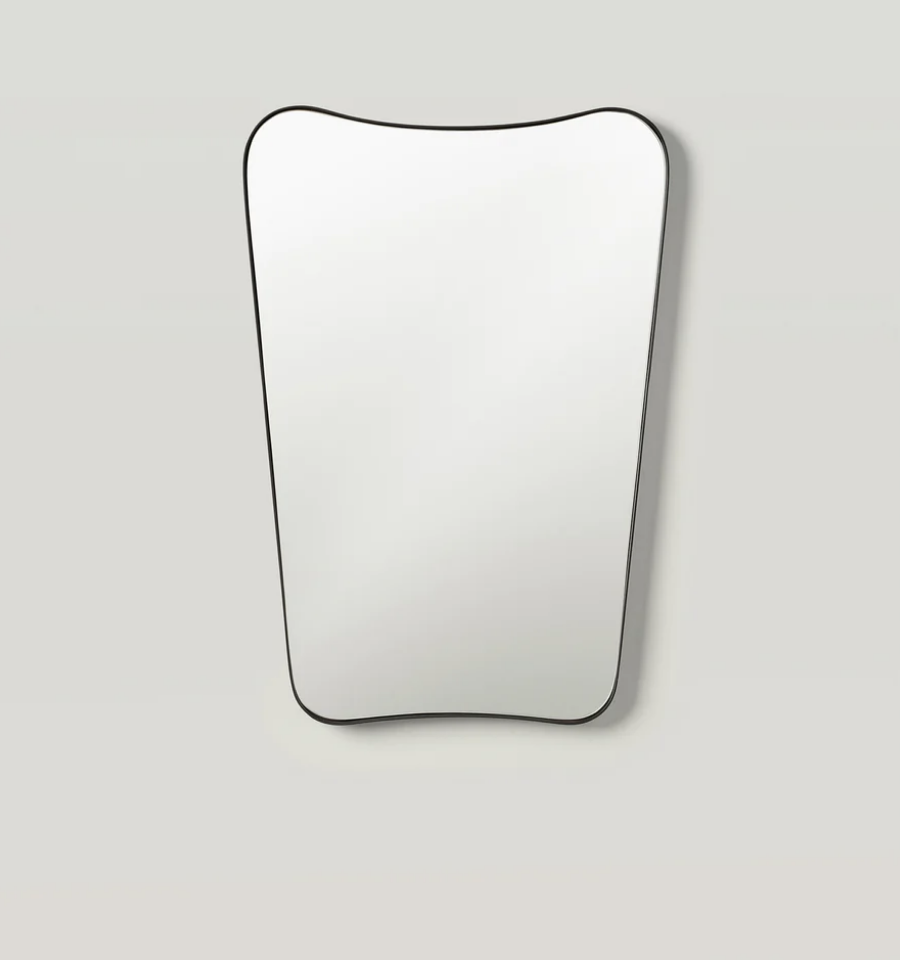 GUBI в черной металлической раме