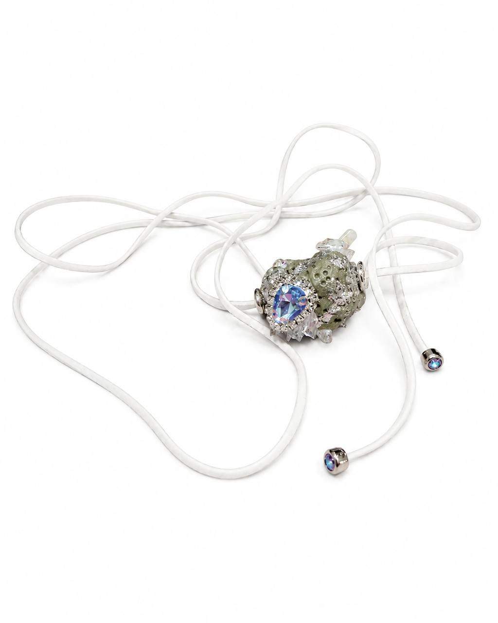 Snowiness Choker