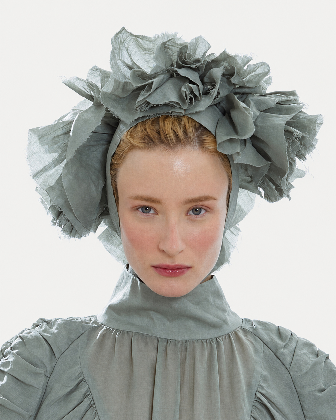 Stone Flower Bonnet