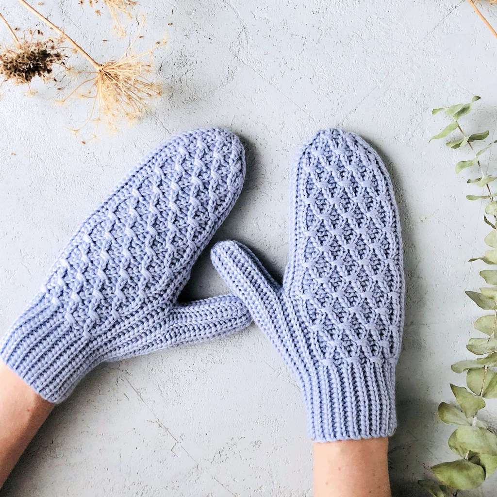 Мастер-класс по вязанию крючком варежек "Плетенка" (Interlace)