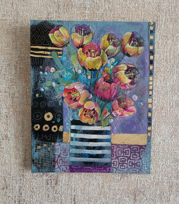 Картина  "Тюльпаны в полосатой вазе"  акрил на холсте на картоне, поталь.