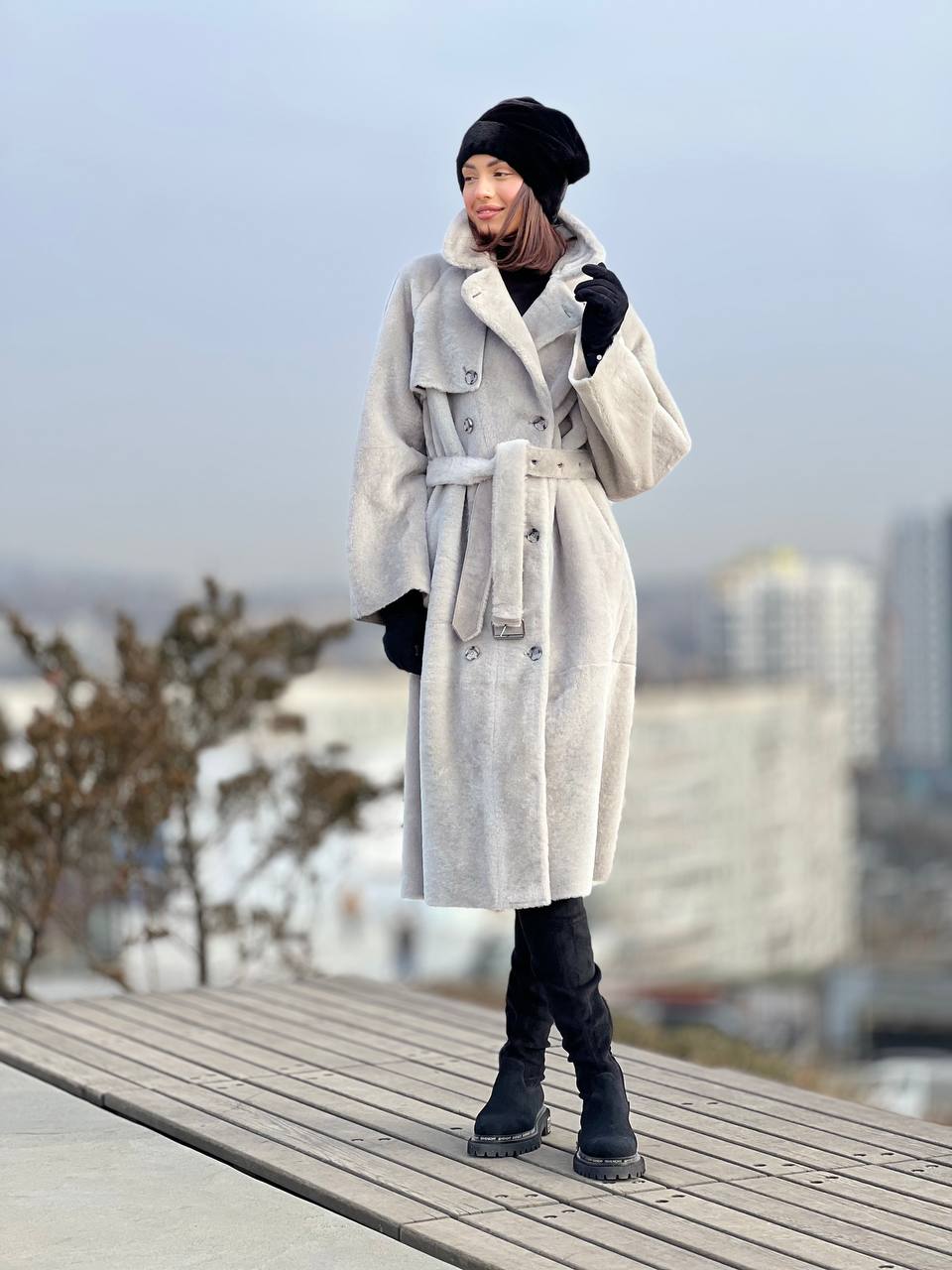 Двусторонняя дубленка из меха овчины.