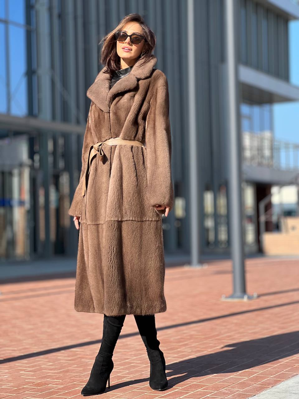 Шуба из аукционной норки цвета пастель.