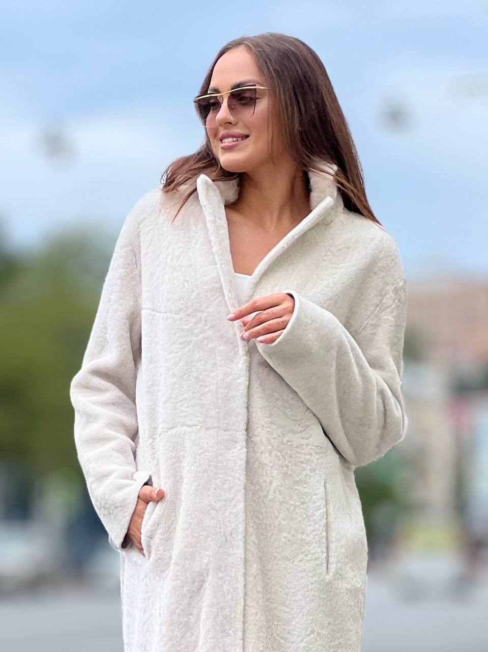 Дубленка из натуральной овчины молочного цвета