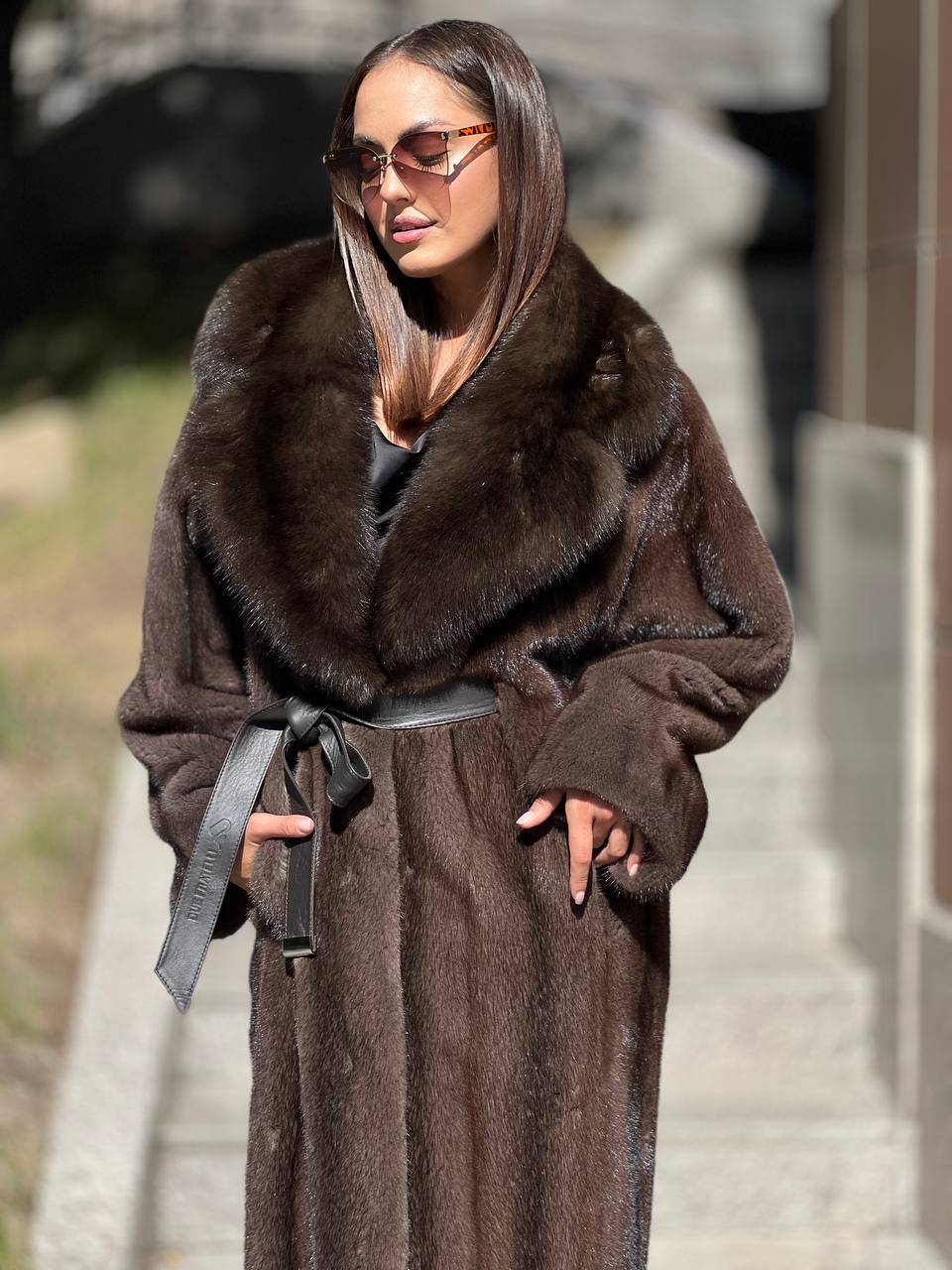 Шуба из меха норки цвета Demi Buffс