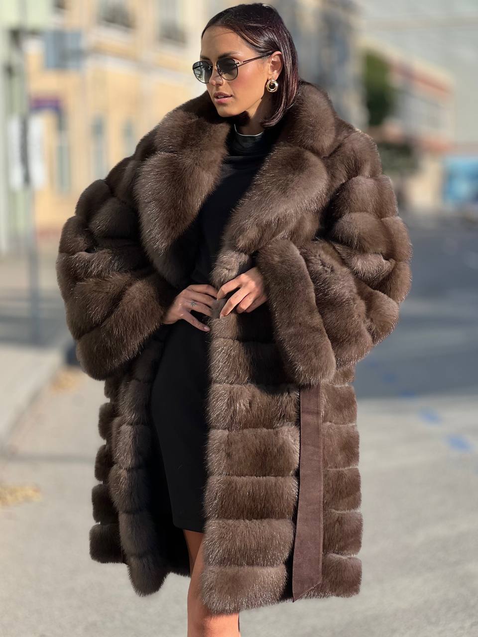 шуба из редкого и изысканного меха куницы оттенка Truffle
