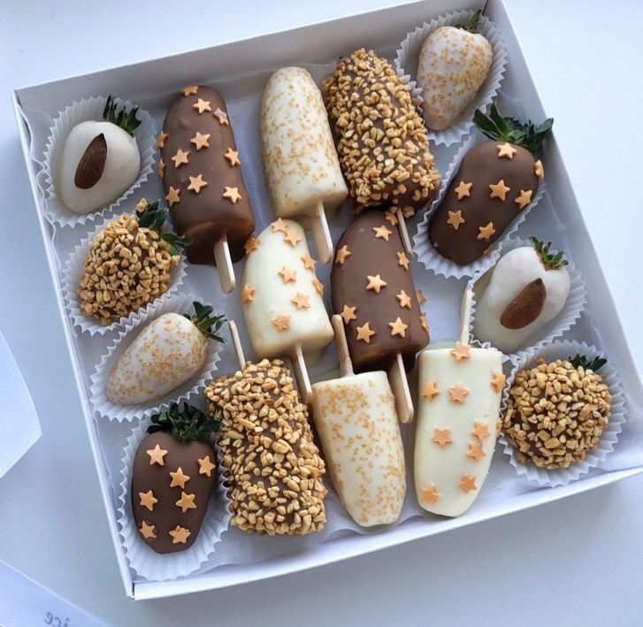 Клубника и бананы в шоколаде "Звезды"