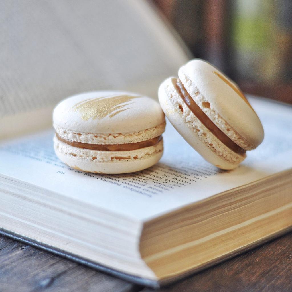 макаруны с солёной карамелью