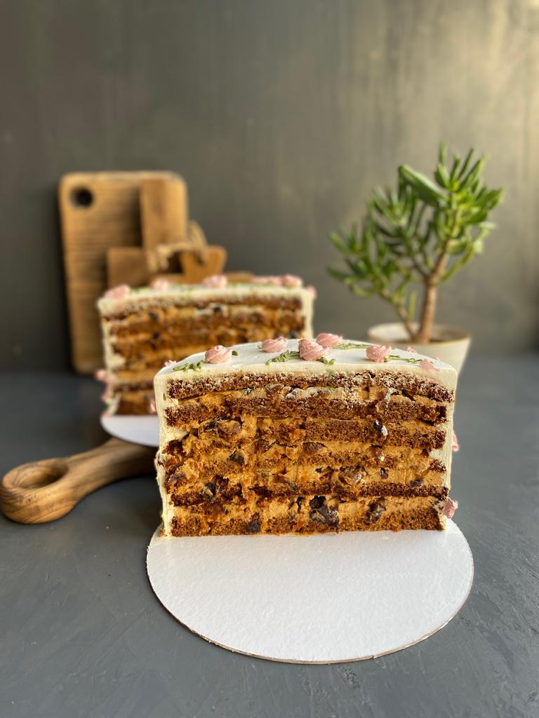 онлайн-обучение приготовлению медового торта в Екатеринбурге