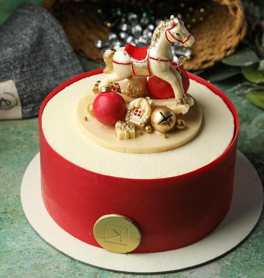 торт с игрушками на заказ