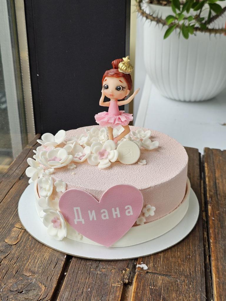 торт с балериной Екатеринбург