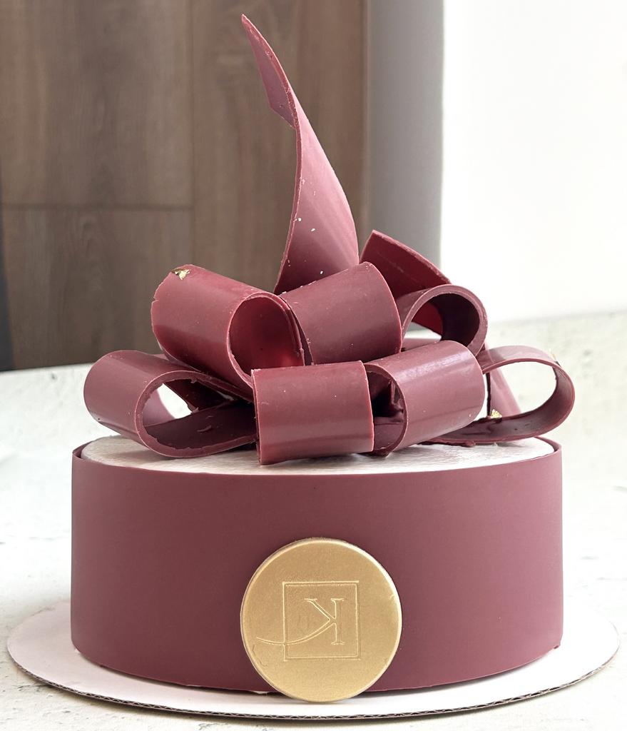 Торт с бантом на заказ