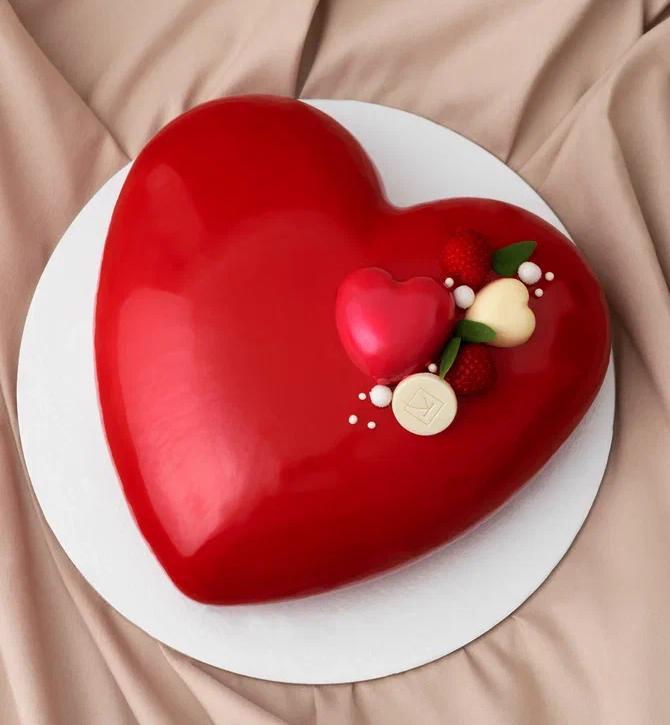 Торт в форме сердца Екатеринбург