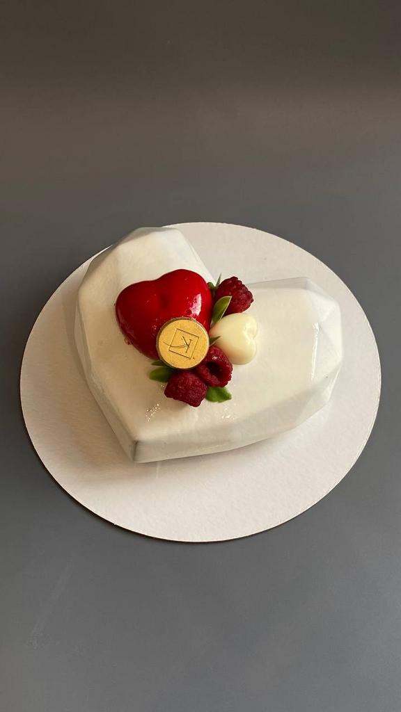 Торт Геометрия 500г Манго