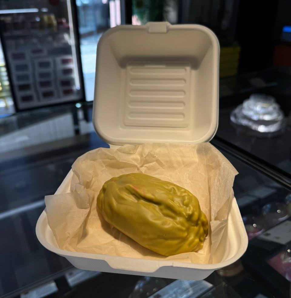 Корпусное пирожное Фисташка