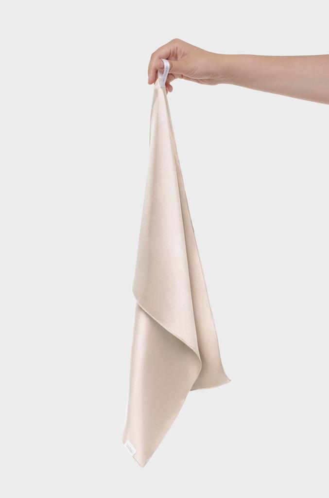 Полотенце для лица 100% шелк бежевого цвета