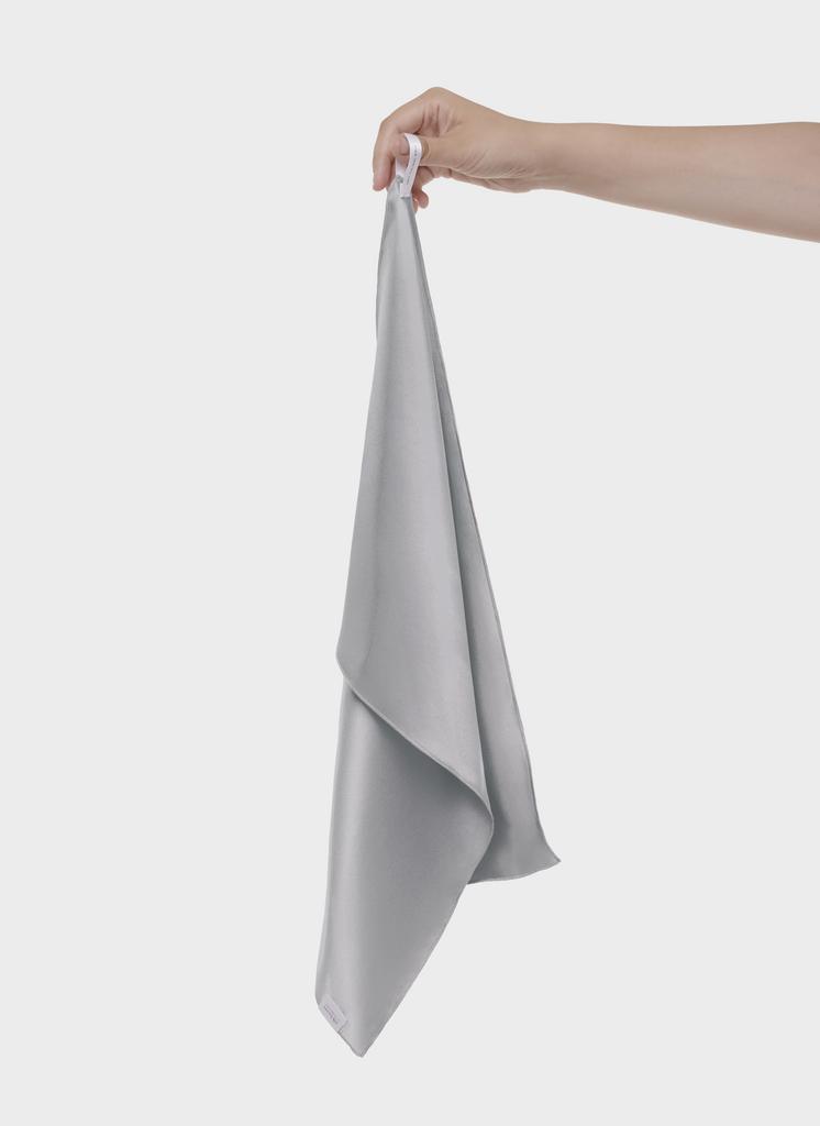 Полотенце для лица 100% шелк серебристого цвета