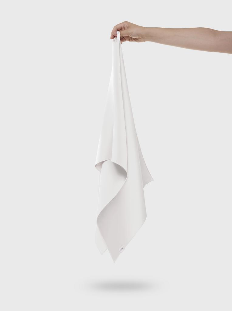 Шелковое полотенце для волос белое 43*110см