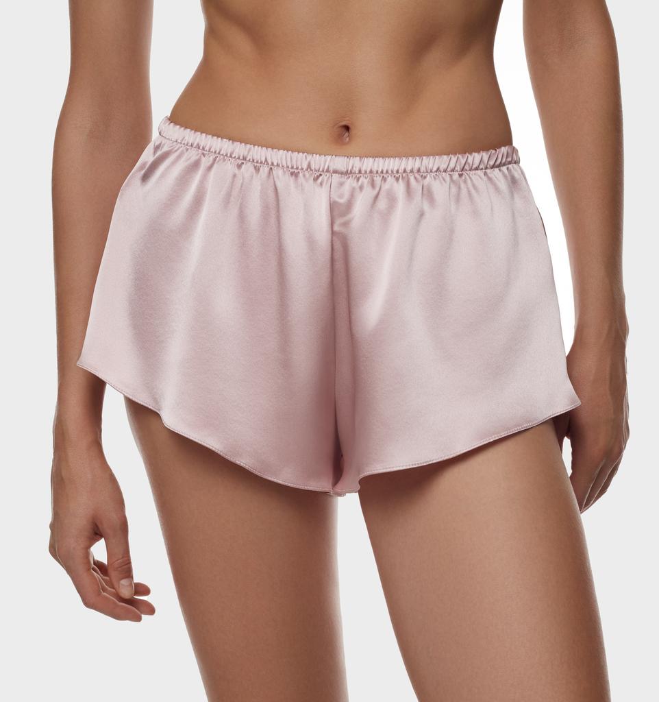 Шелковые шорты на поясе: выбрать цвет