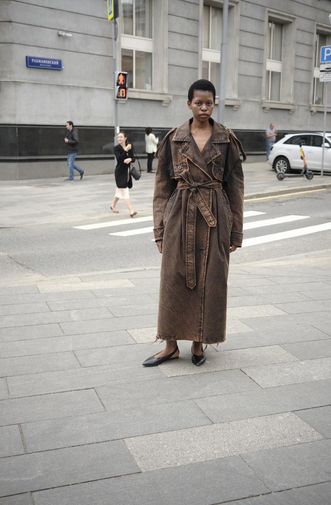 Тренч с открытыми краями