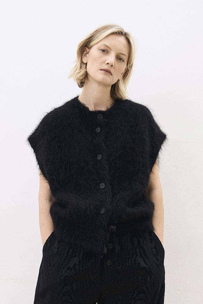 Жилет "Бабушкин" чёрный