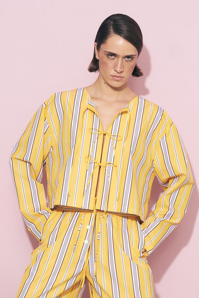 Рубаха в полоску жёлтая