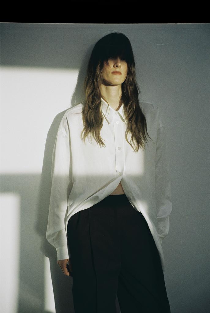 Рубашка  белая атласная