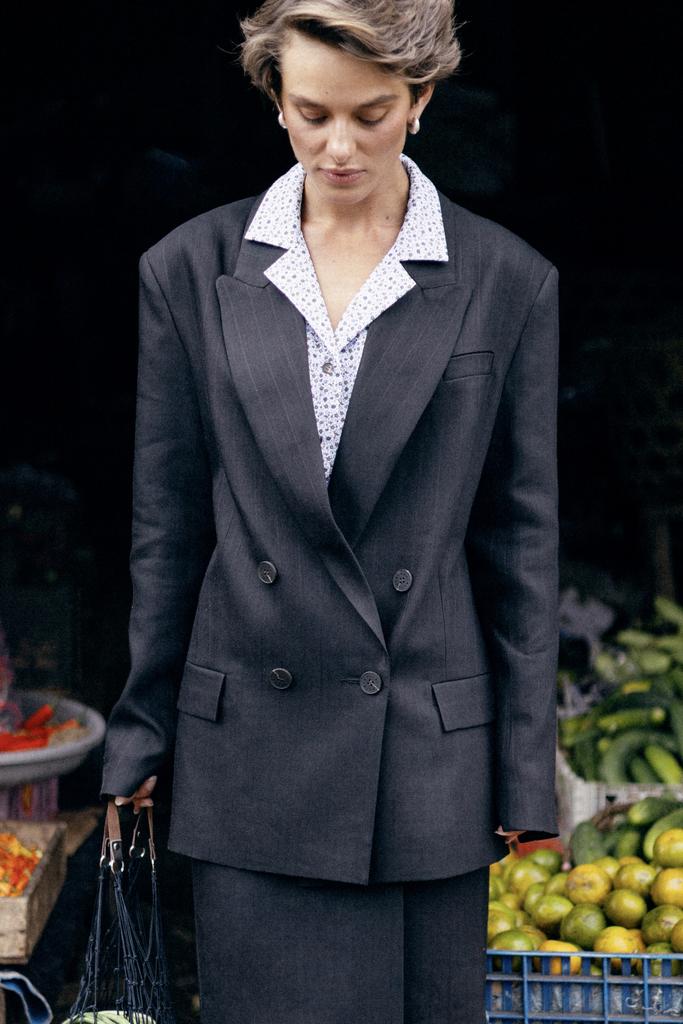 Пиджак в полоску из крапивы