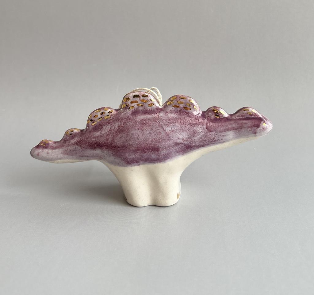 Керамический стегозавр черничный