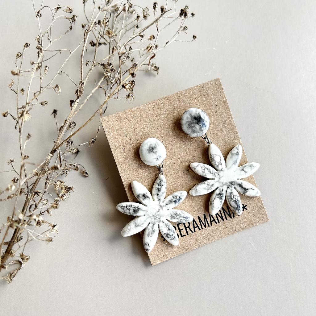 Лунные серьги круг-ромашка