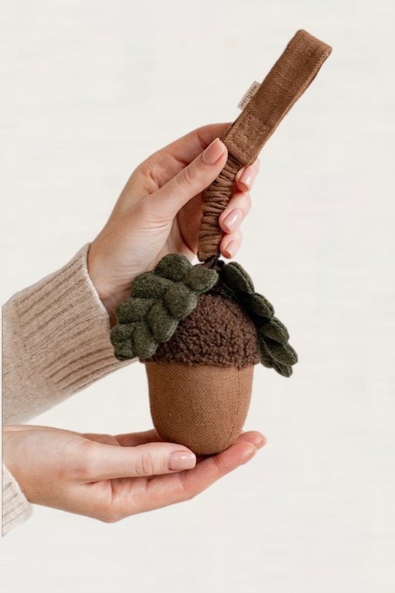 Подвесная погремушка '' Жёлудь''