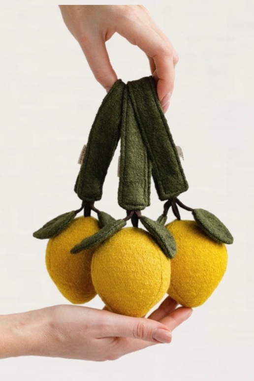 Подвесная погремушка "Лимон"