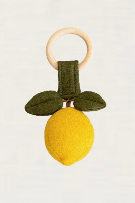 Погремушка на колечке "Лимон"