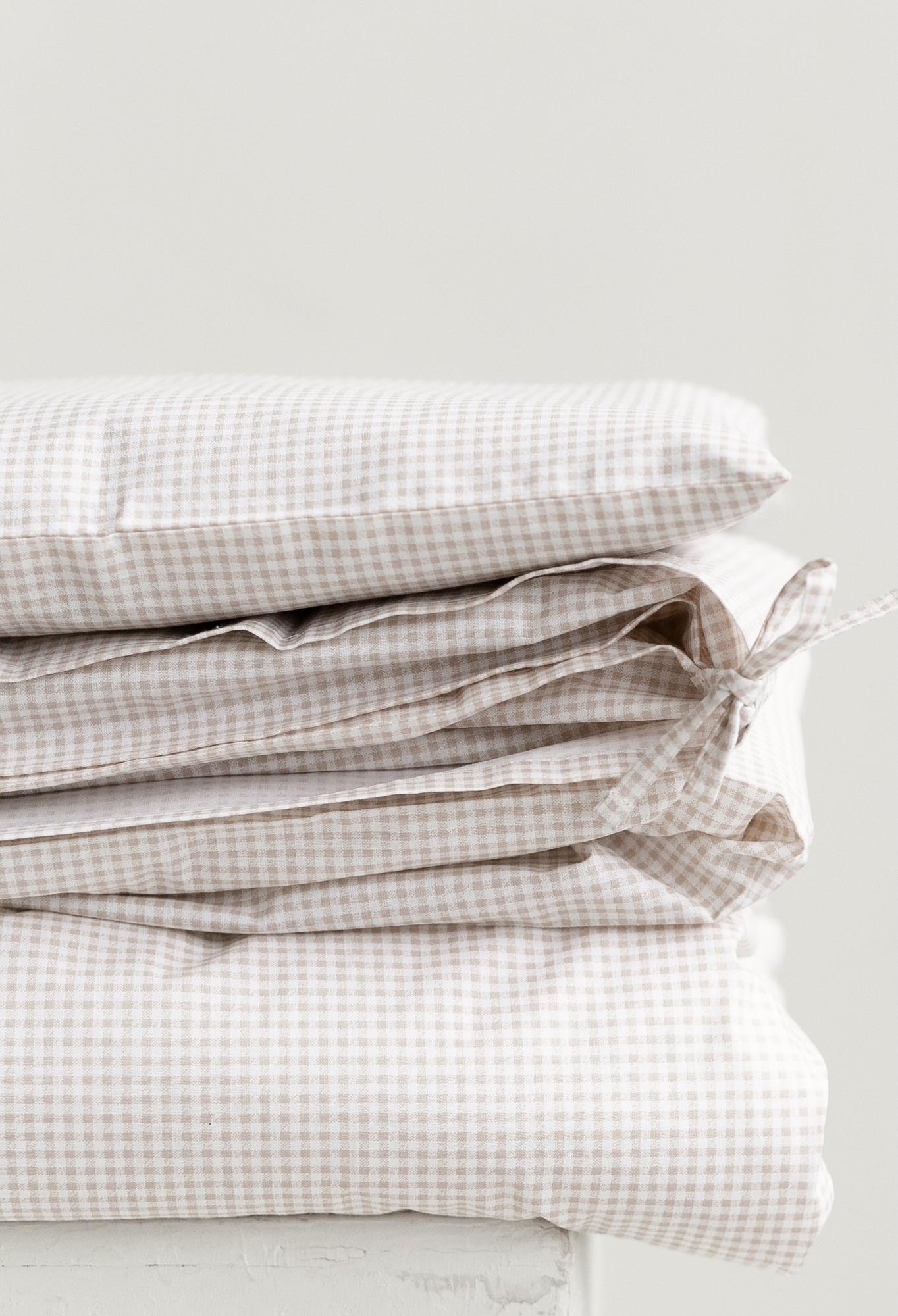 Комплект постельного белья из хлопка в бежевую клеточку