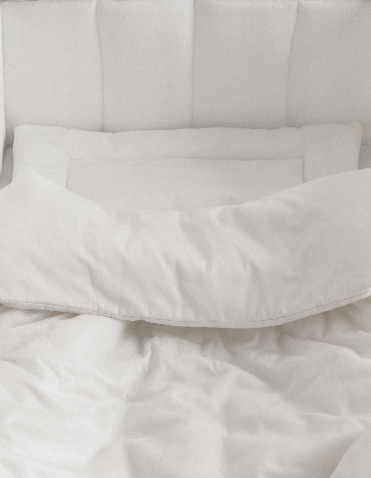 Базовая белая подушка из хлопка