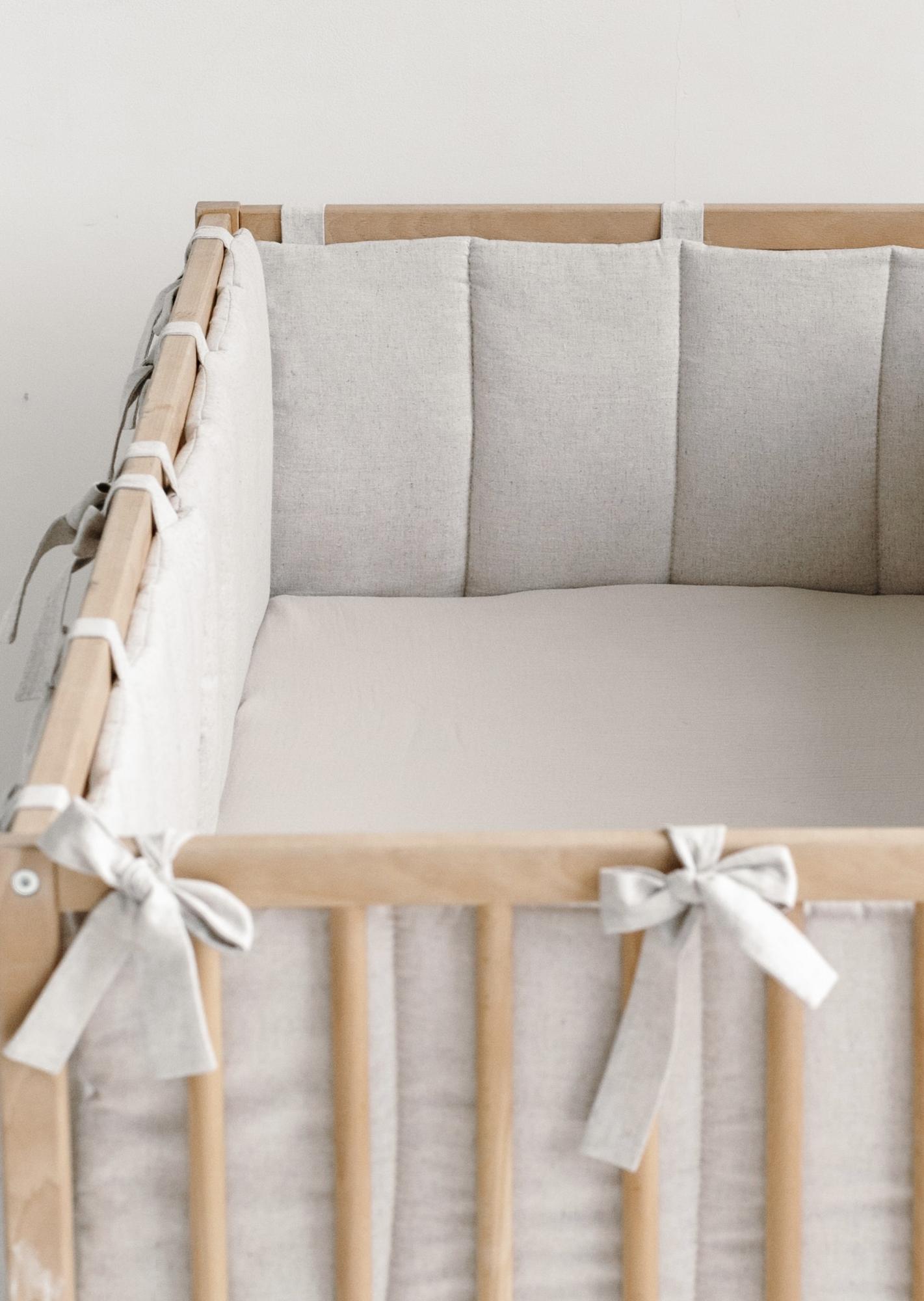 Бортики из серо-бежевого льна с хлопком