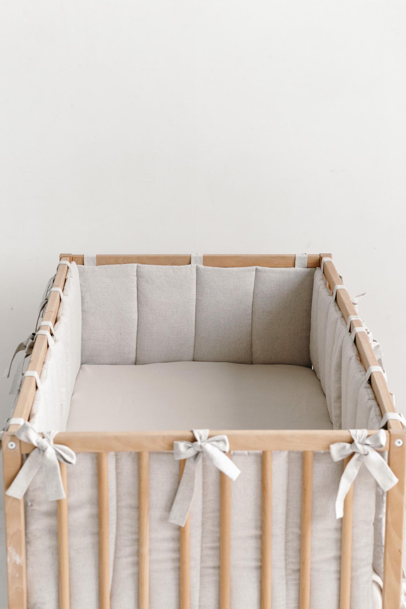 Бортики из серо-бежевого льна с хлопком