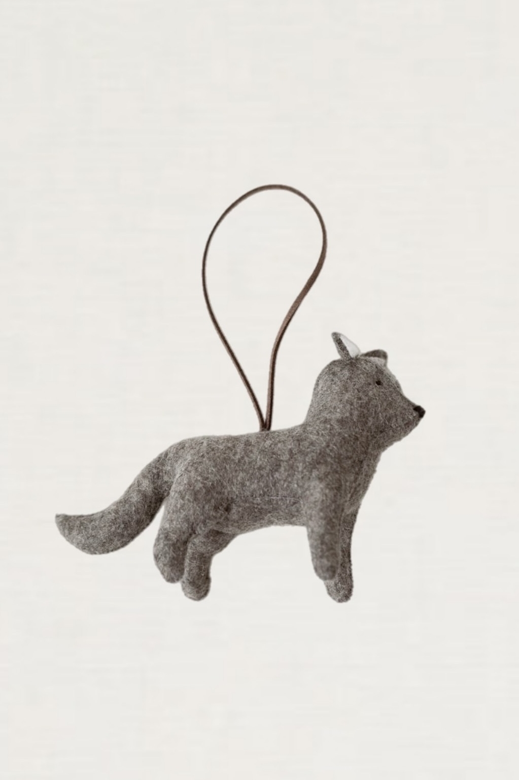 Игрушка на петельке Волк