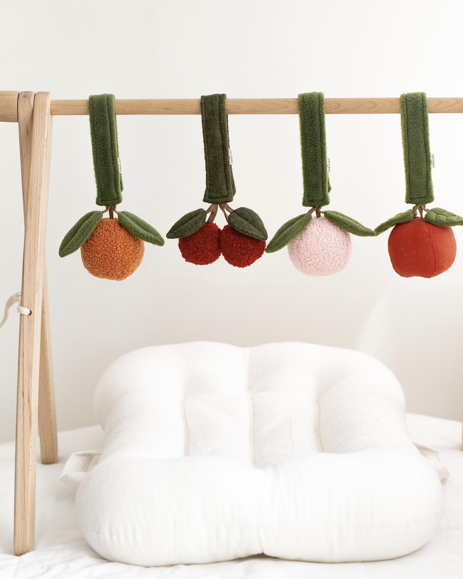 Подвесная погремушка ''Вишенки''