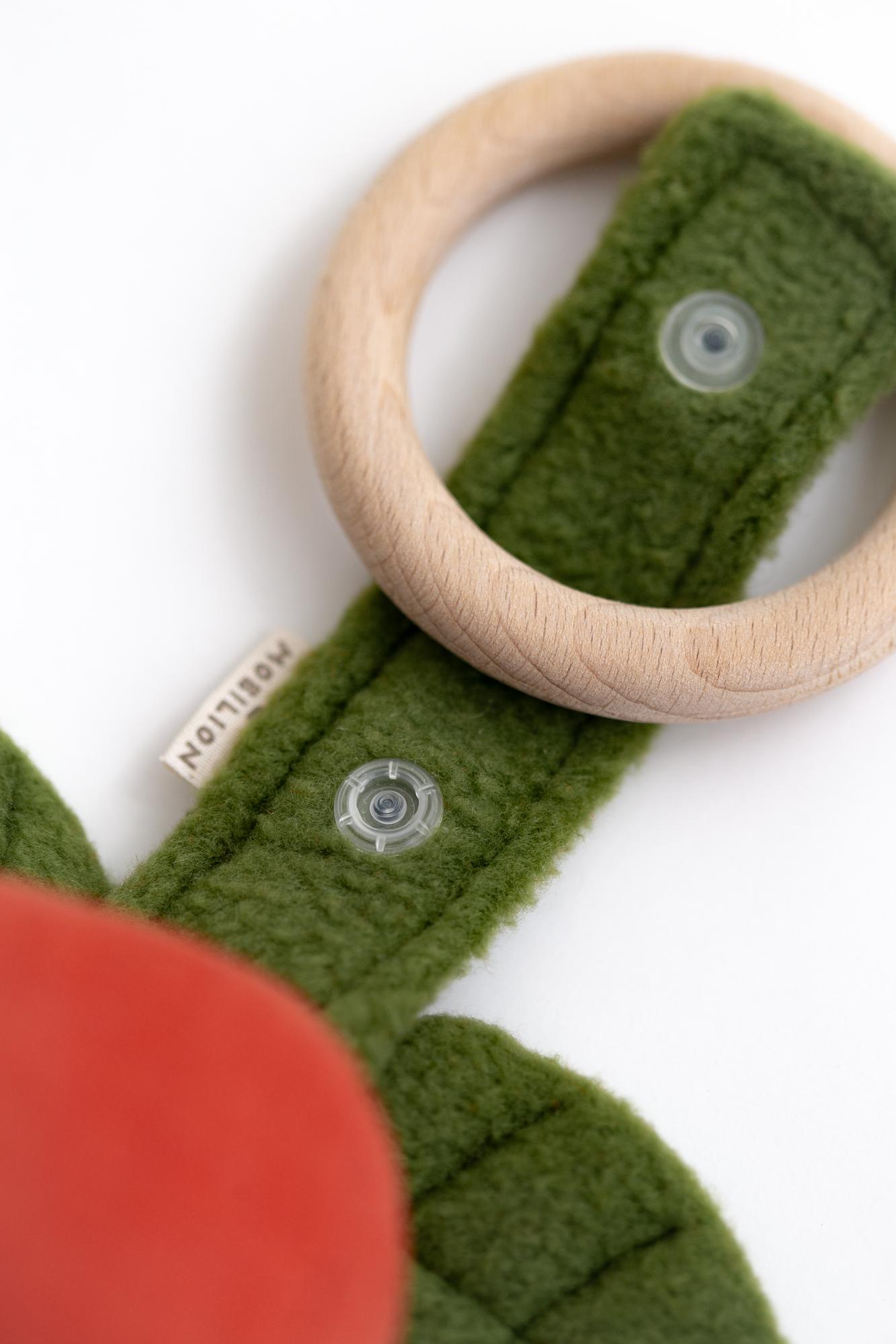 Погремушка на колечке "Яблоко"