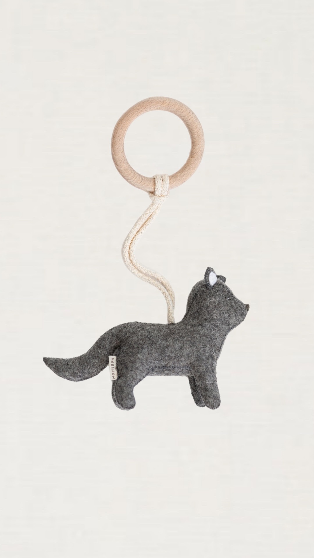 Игрушка - подвес Волк