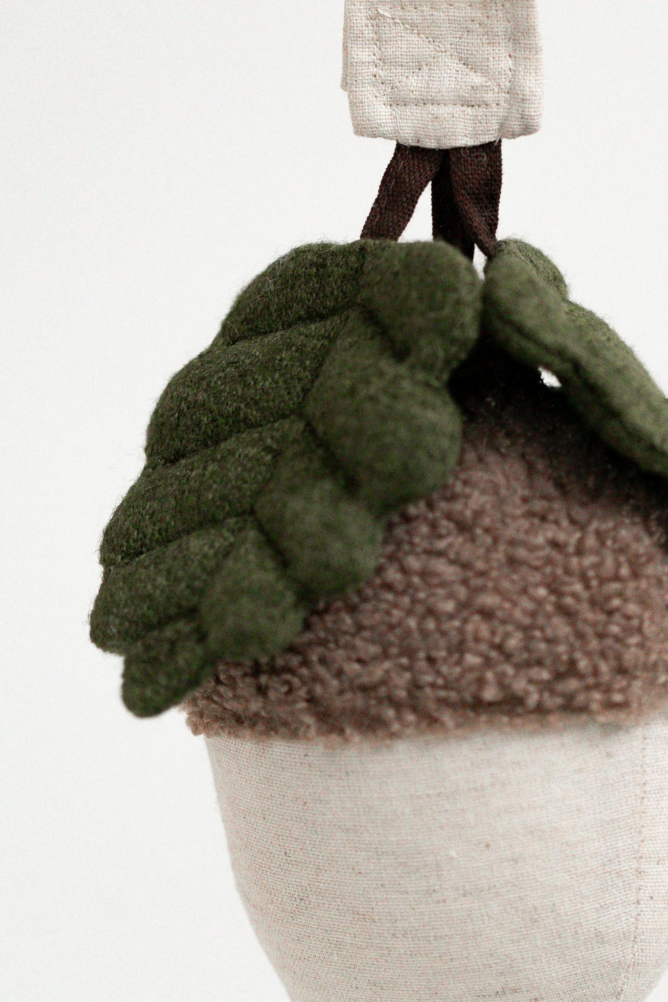 Музыкальная игрушка "Жёлудь"