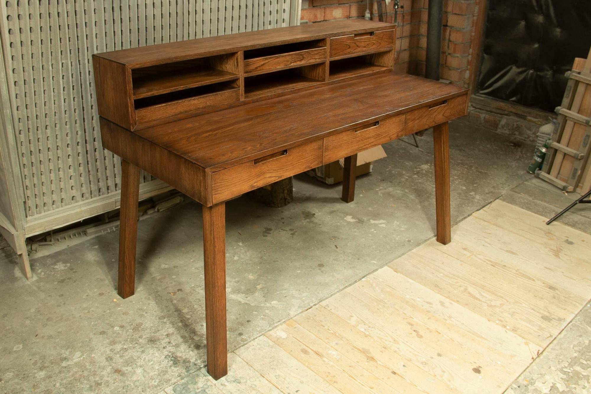 письменный стол бюро PW0122