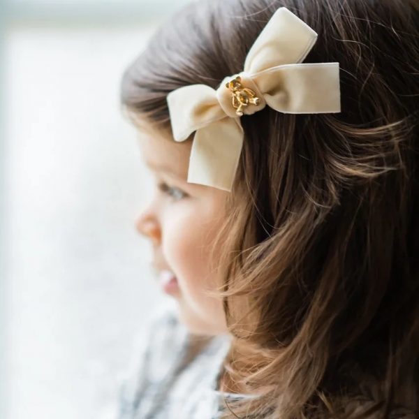 Заколка "Золотой мишка" mini, цвет: молочный