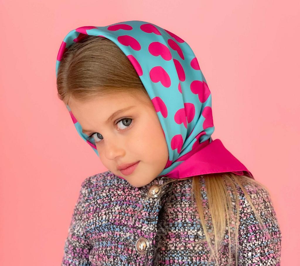 Шелковый платок "Love is" розовый/Тиффани